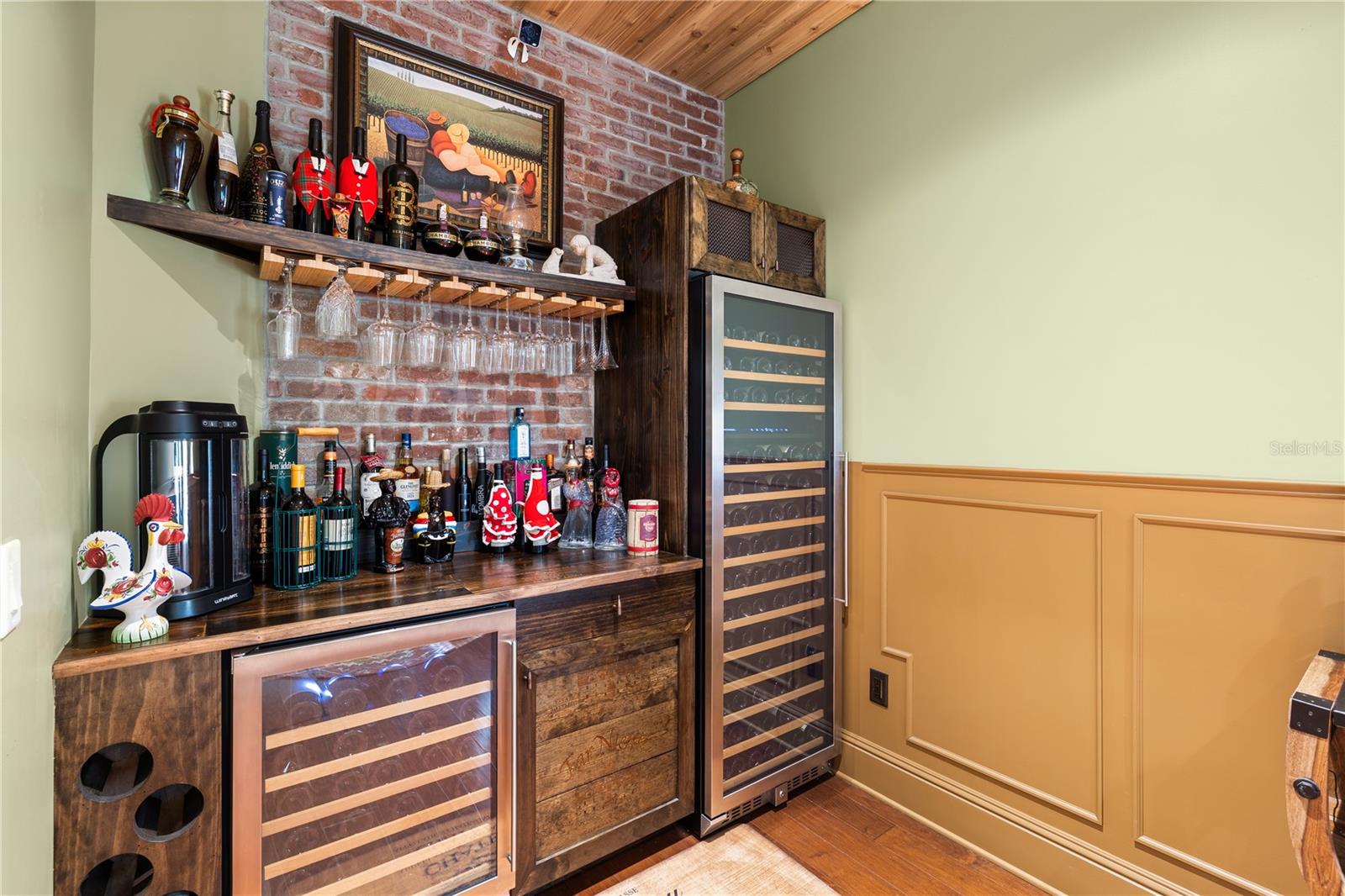 CARRIAGE HOMES AT BELLEVIEW PLACE CONDO - Residential