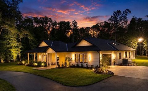 Photo of 3821 NE County Road 138, High Springs, FL 32643 (MLS # GC538738)