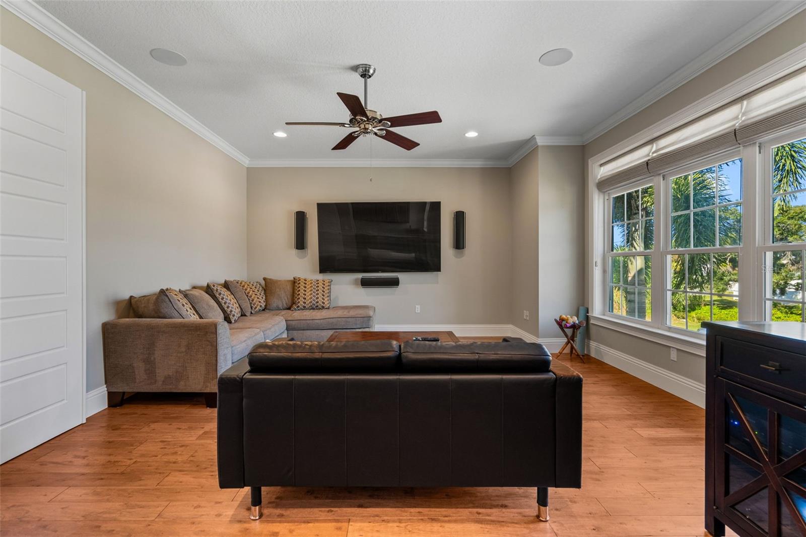 HOMECROFT - Residential