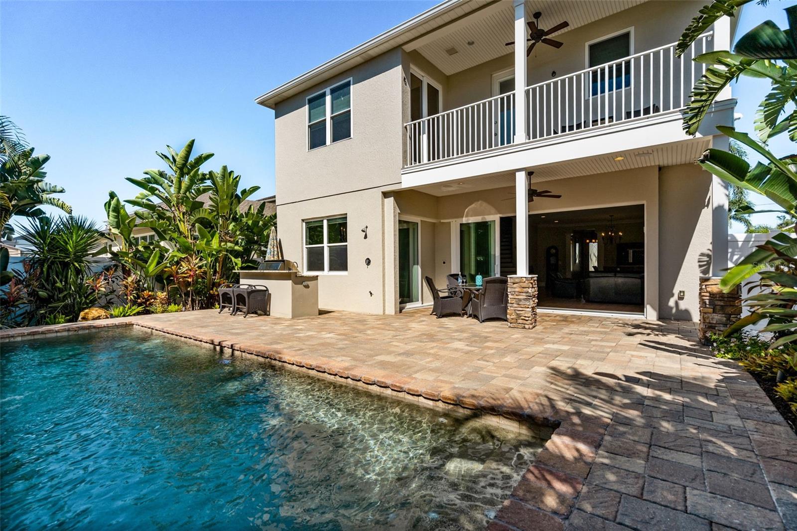 HOMECROFT - Residential