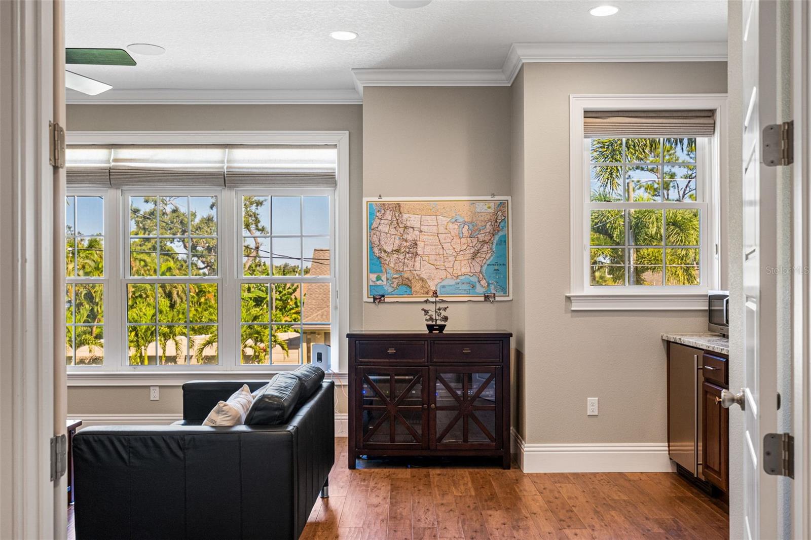 HOMECROFT - Residential