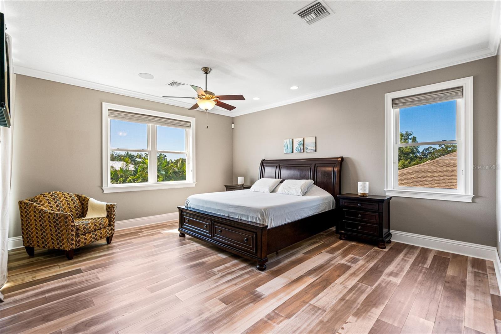 HOMECROFT - Residential