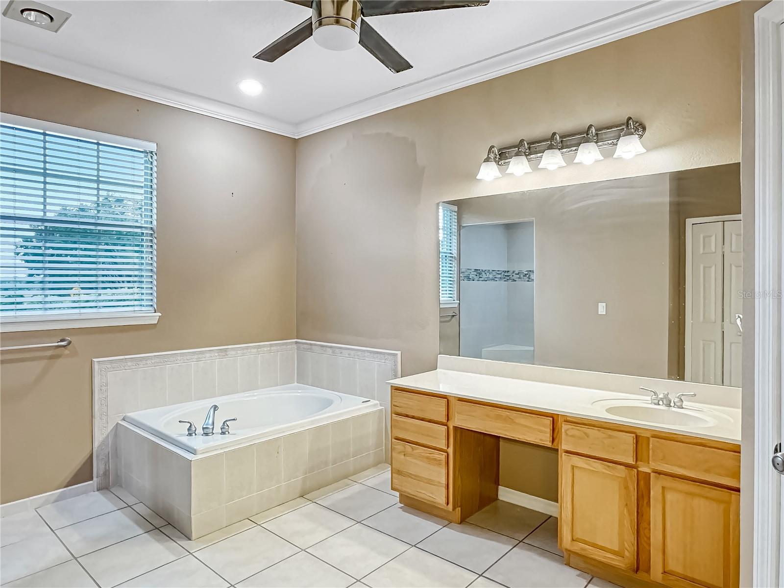 GLEN ABBEY UNIT 8 - Residential