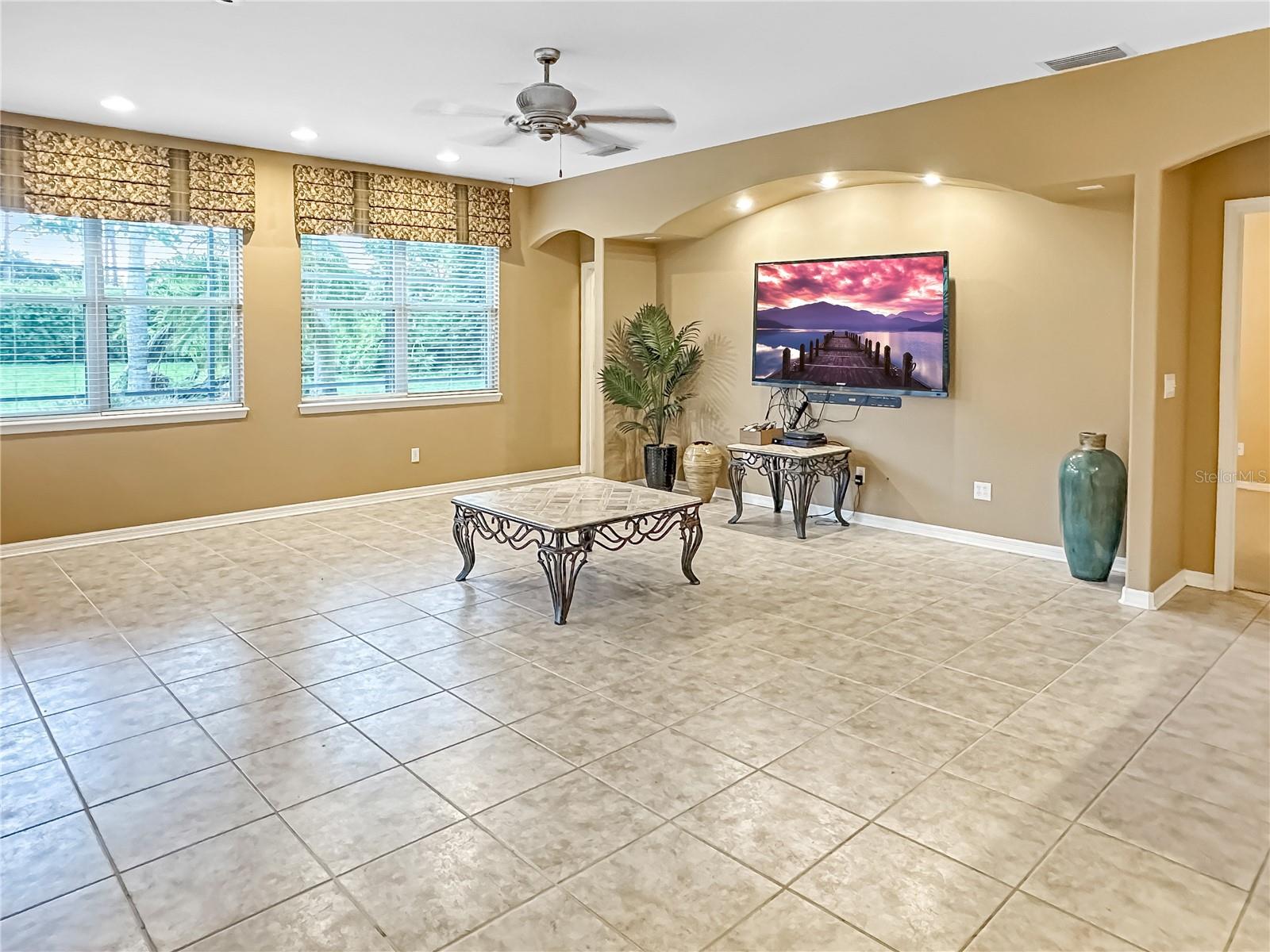 GLEN ABBEY UNIT 8 - Residential