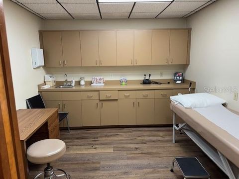 Tiny photo for 1133 SE 18th Place #4, Ocala, FL 34471 (MLS # OM692669)