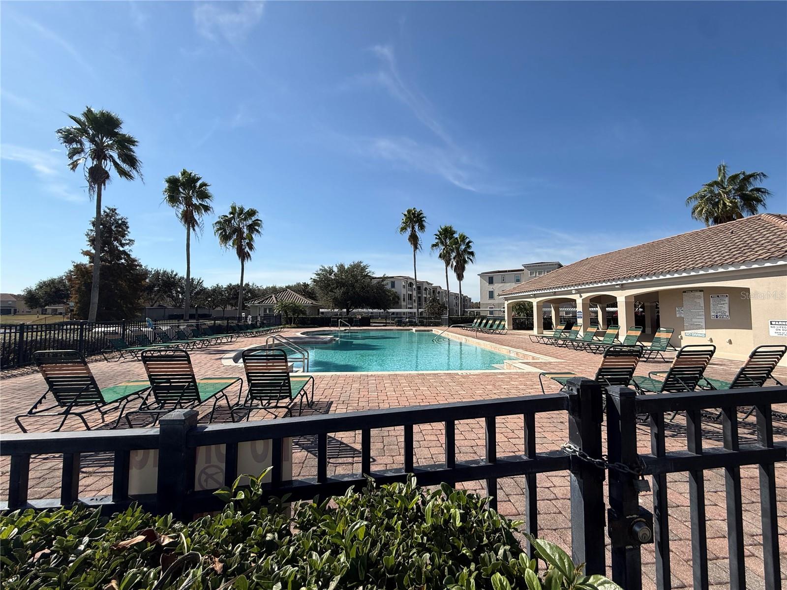 FLORA RIDGE CONDO PH 10 BLDG 4 - Residential