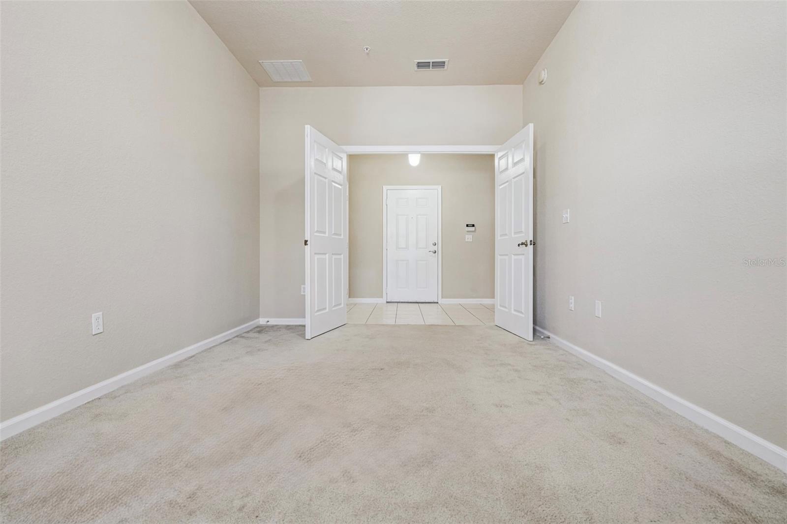 3001 LAUREL PARK LANE 207