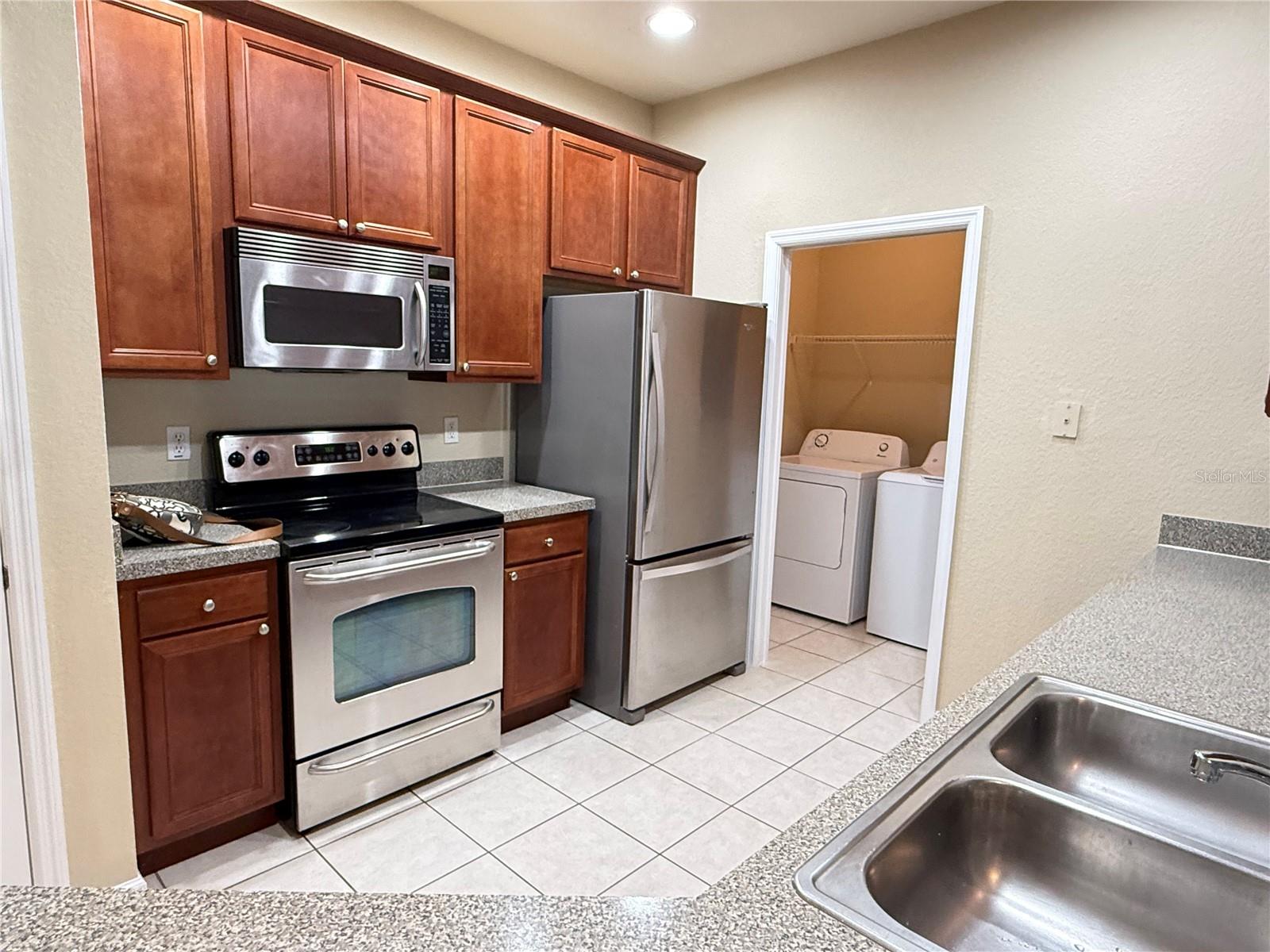 FLORA RIDGE CONDO PH 10 BLDG 4 - Residential