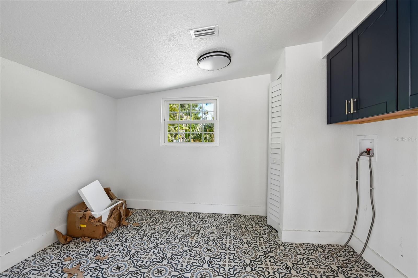 SHORE ACRES OVERLOOK SEC - Residential