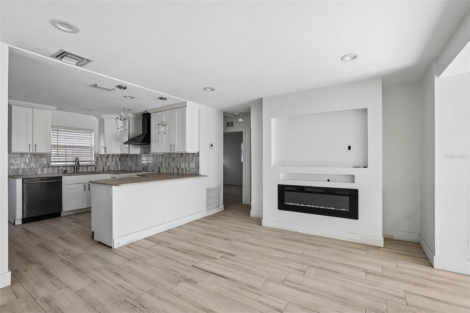 SHORE ACRES OVERLOOK SEC - Residential