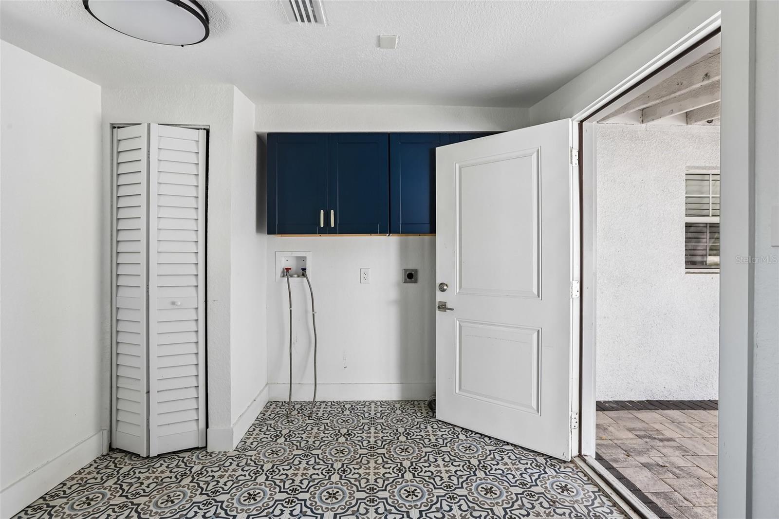 SHORE ACRES OVERLOOK SEC - Residential