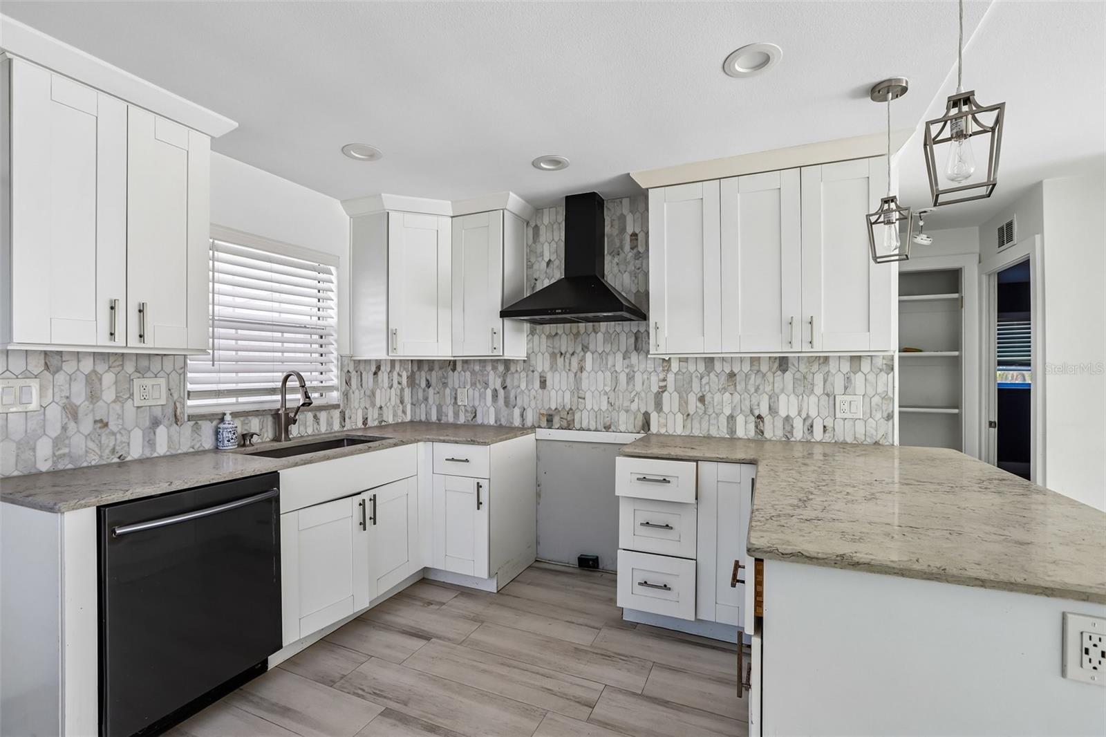 SHORE ACRES OVERLOOK SEC - Residential
