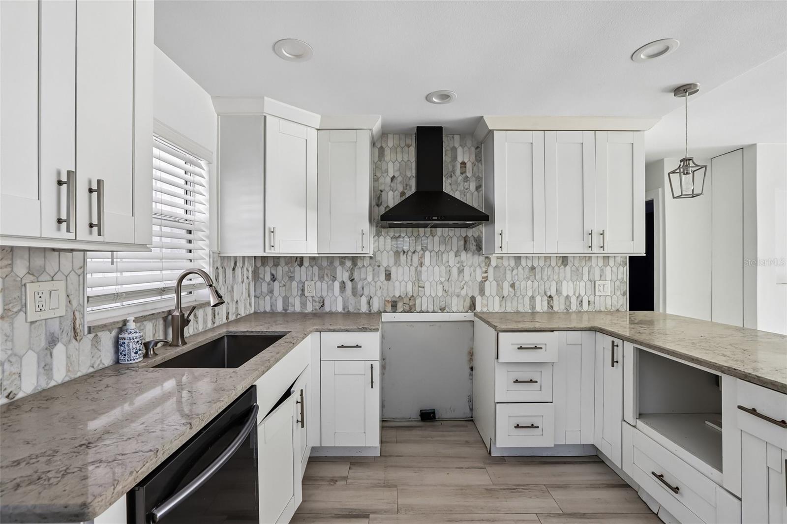 SHORE ACRES OVERLOOK SEC - Residential