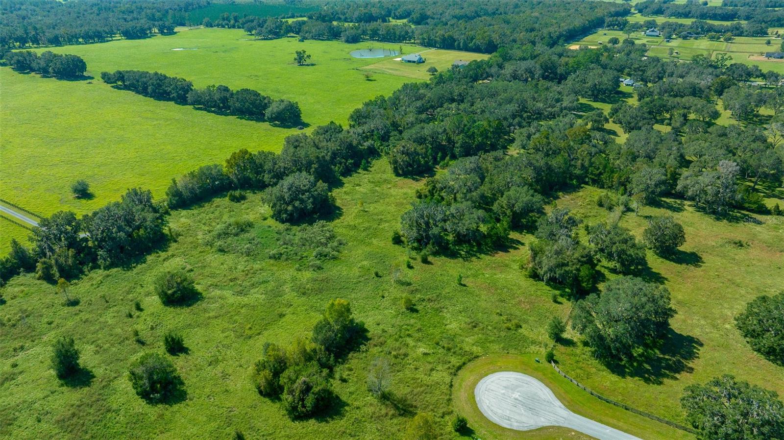 PARADISE FARMS - Land