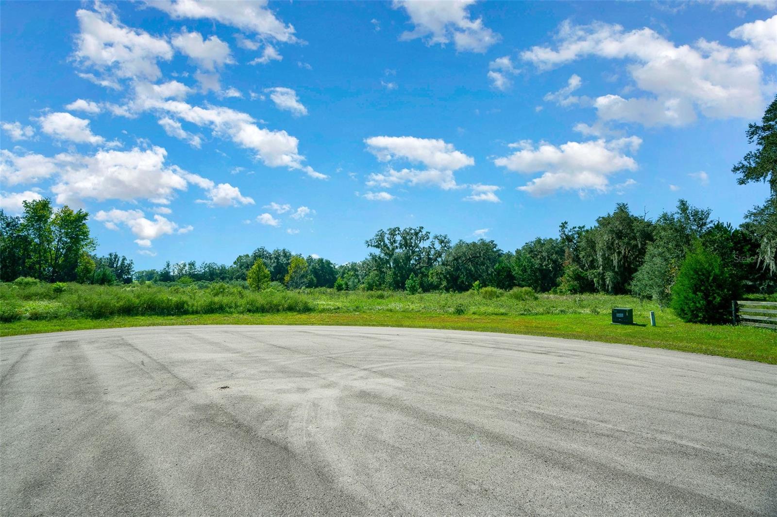 PARADISE FARMS - Land