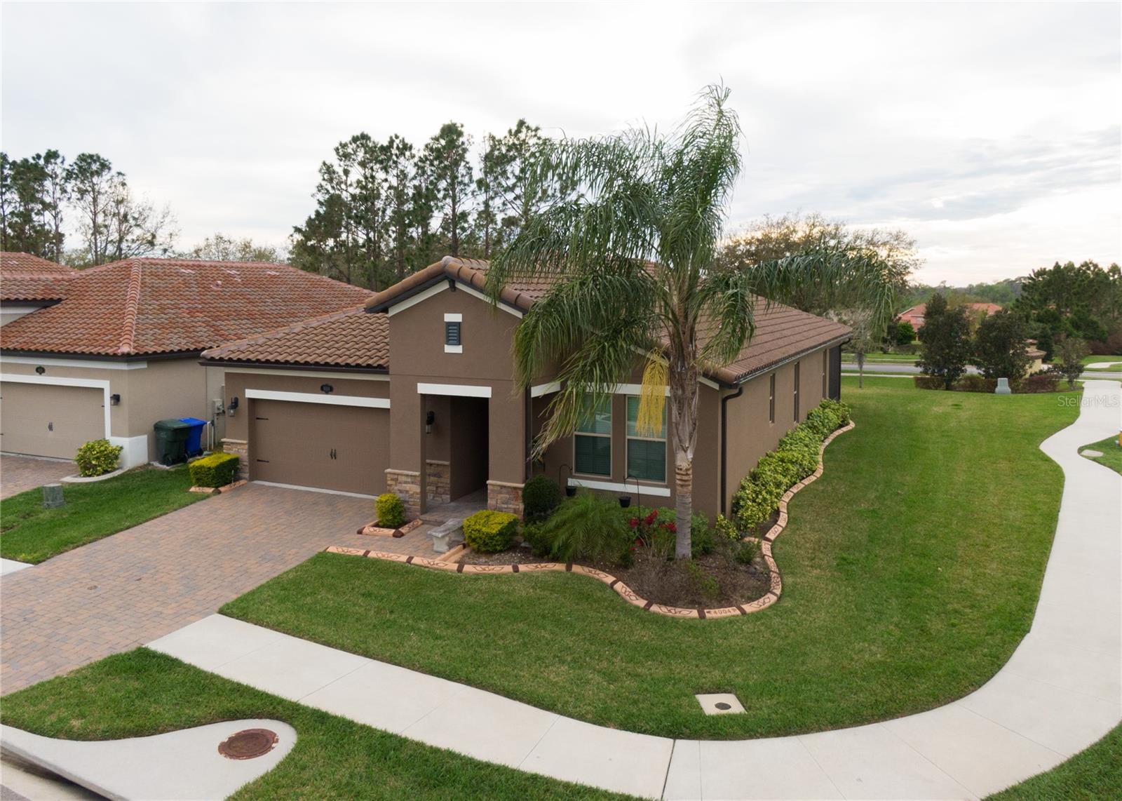 4004 PRIMA LAGO CIRCLE
