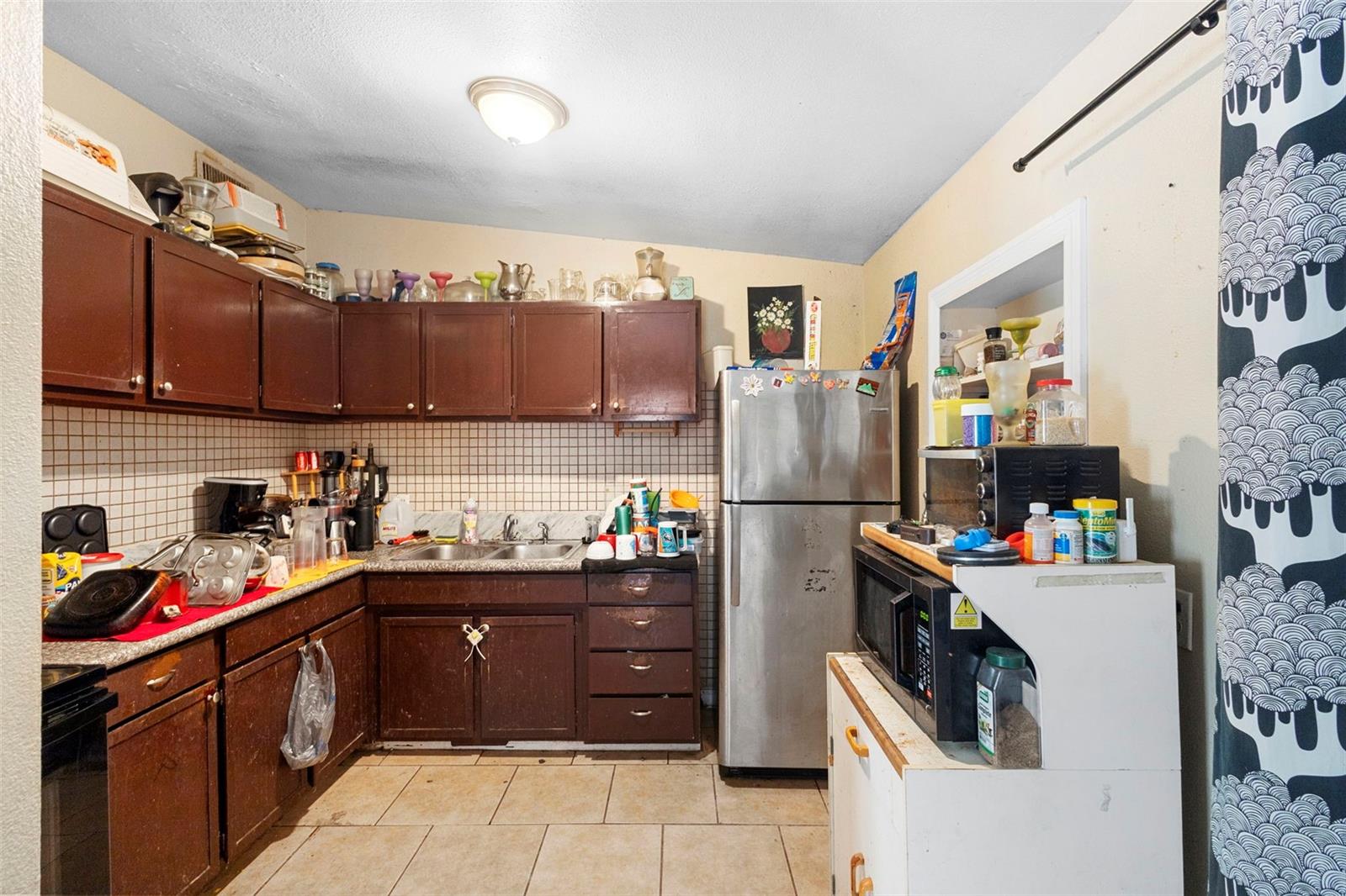 SUNLAND ESTATES 1ST ADD - Residential