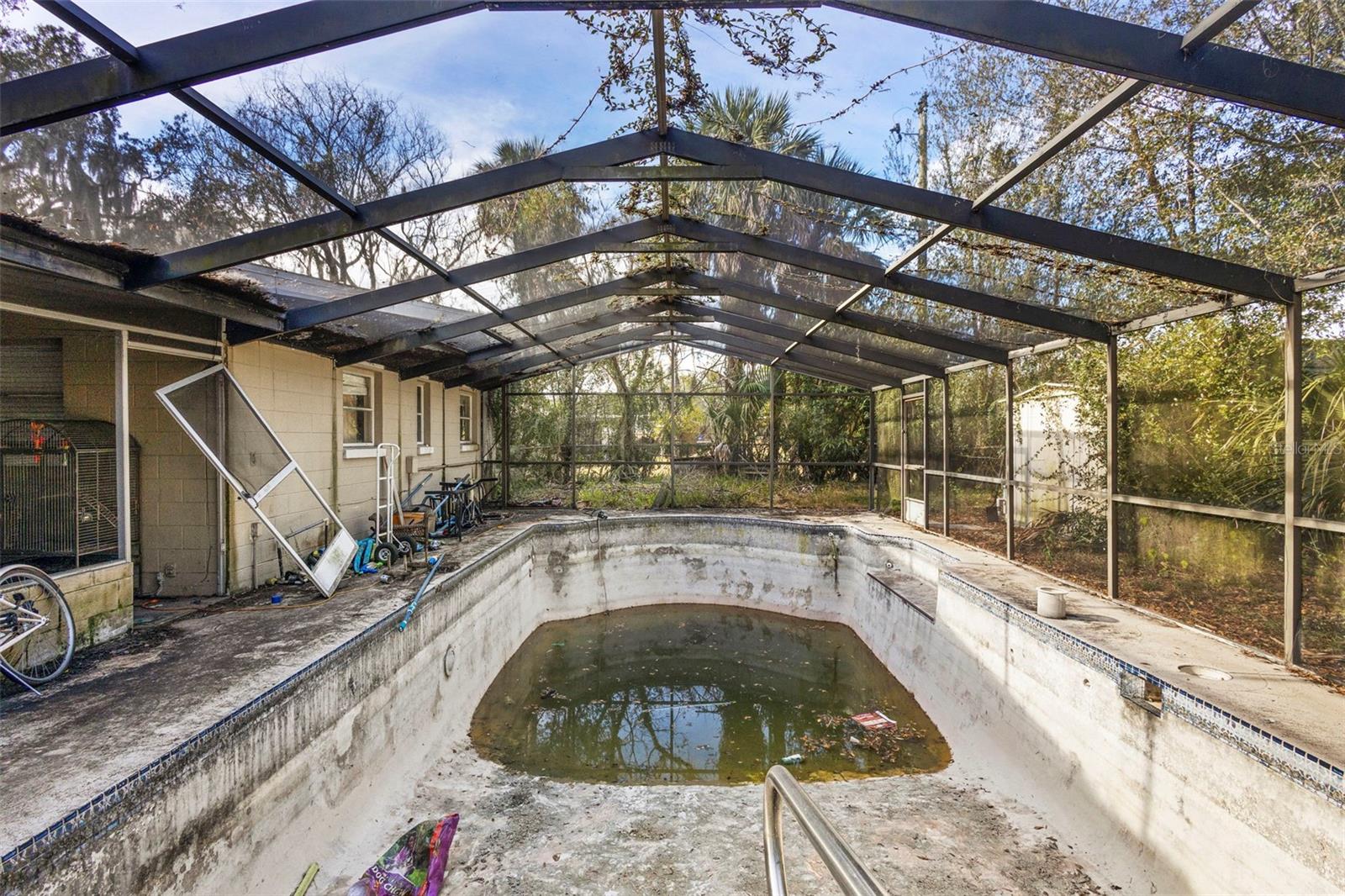 SUNLAND ESTATES 1ST ADD - Residential