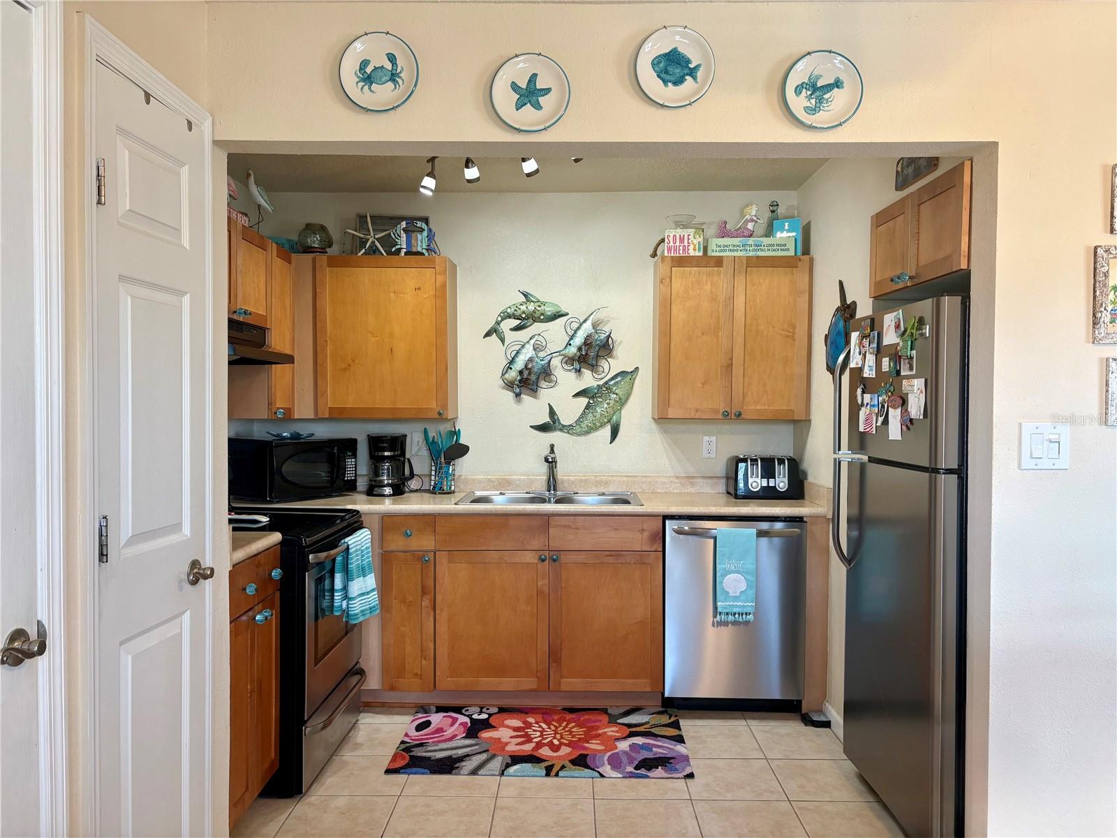 WATERSIDE AT COQUINA KEY SOUTH - Residential Lease