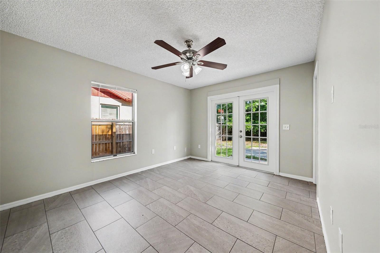 LEESBURG WESTSIDE OAKS - Residential