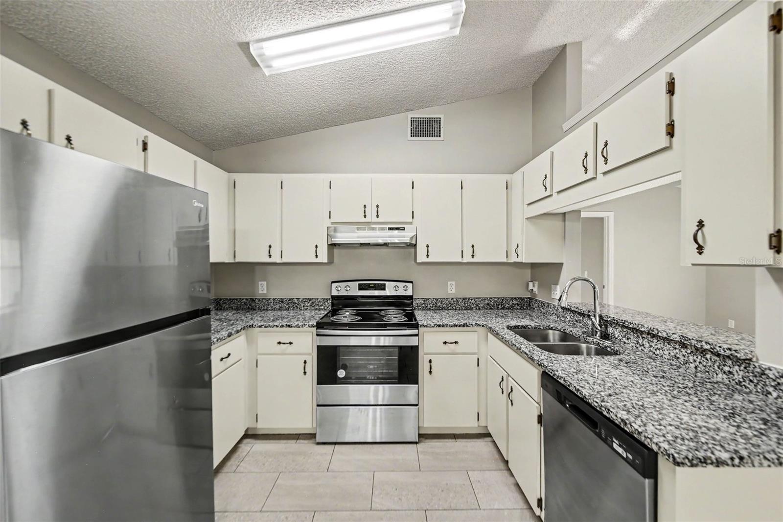 LEESBURG WESTSIDE OAKS - Residential