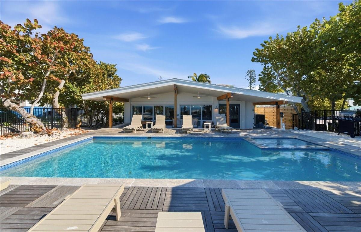 ANNA MARIA - Residential