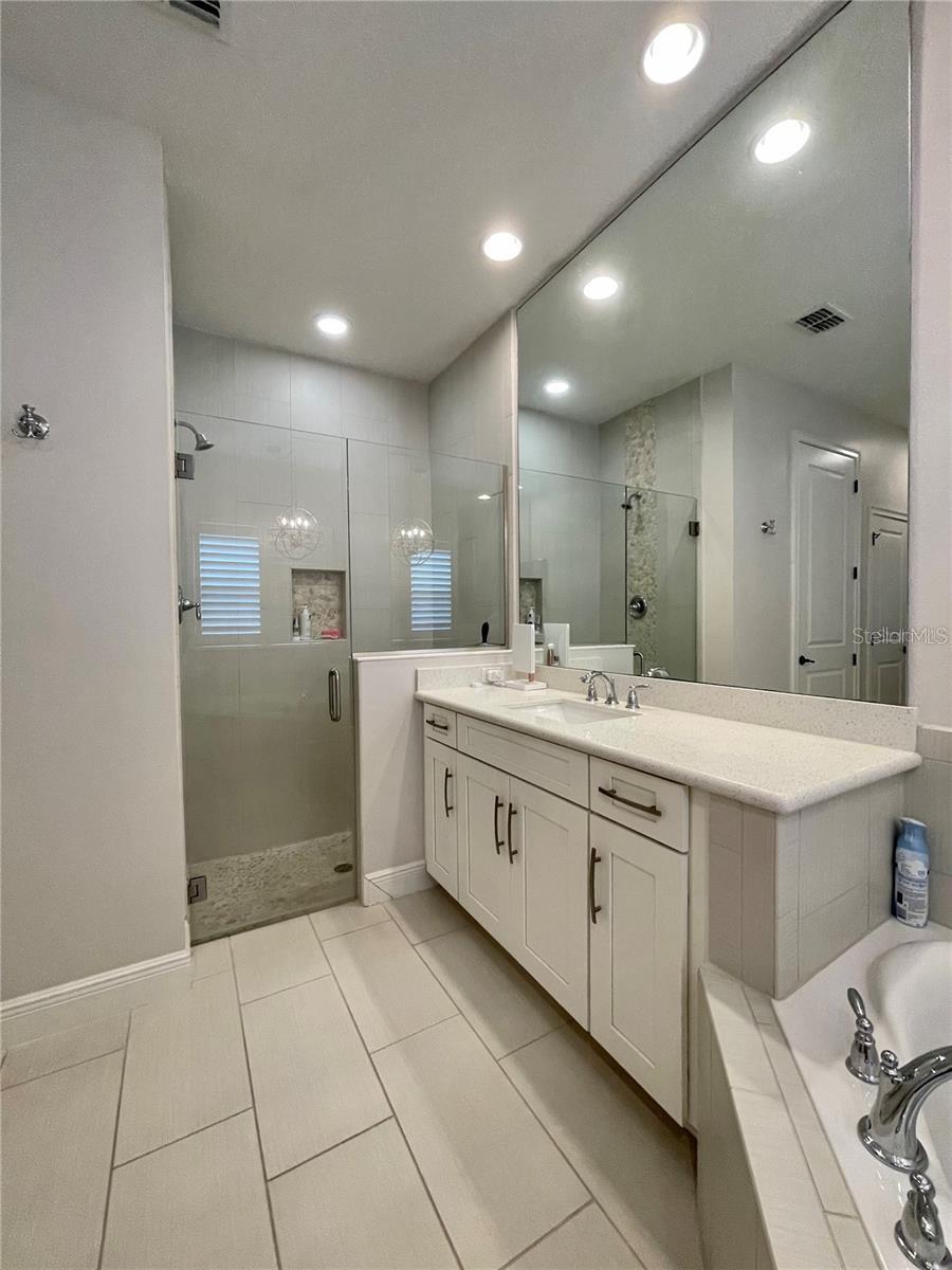 WEST LAKE HANCOCK ESTATES - Residential Lease