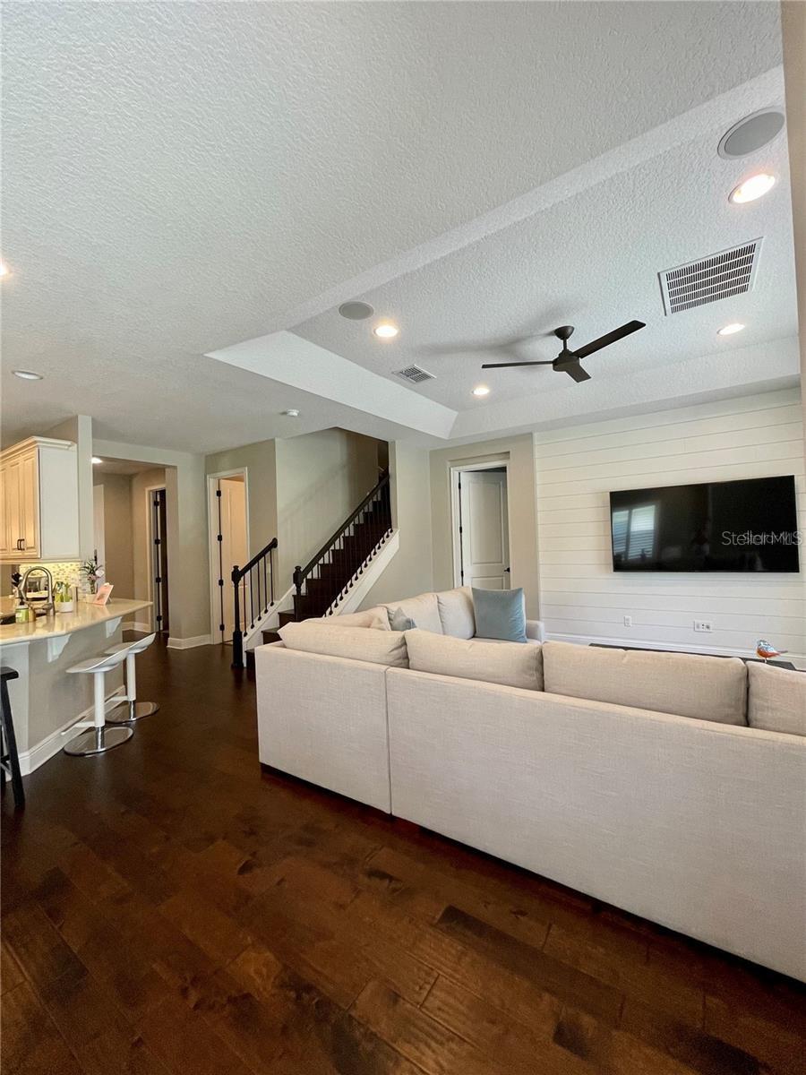 WEST LAKE HANCOCK ESTATES - Residential Lease