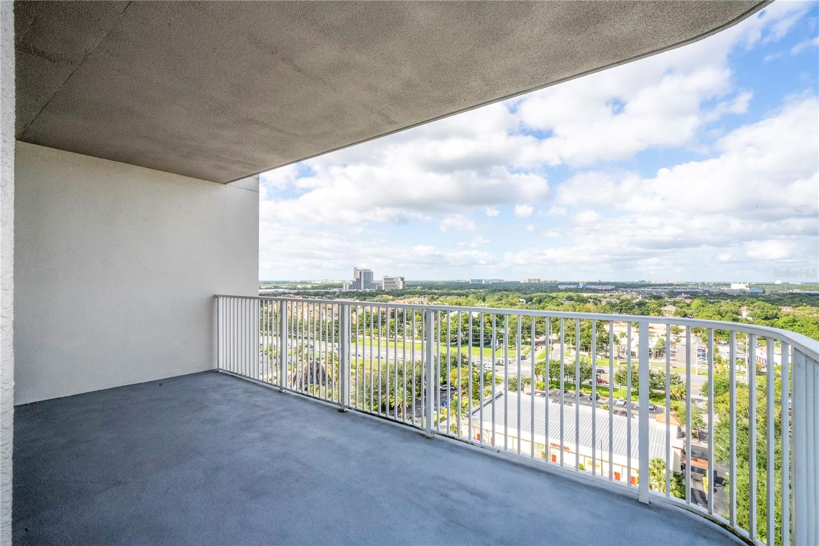 BLUE HERON BEACH RESIDENCE TOWER I - Residential