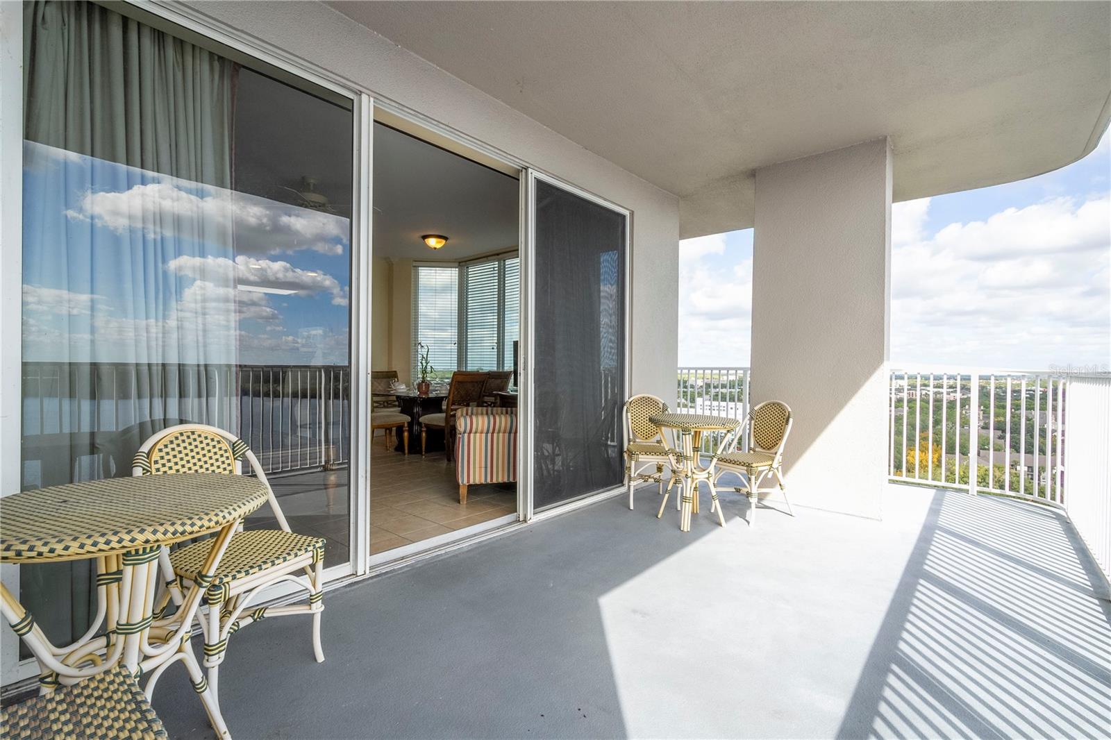 BLUE HERON BEACH RESIDENCE TOWER I - Residential