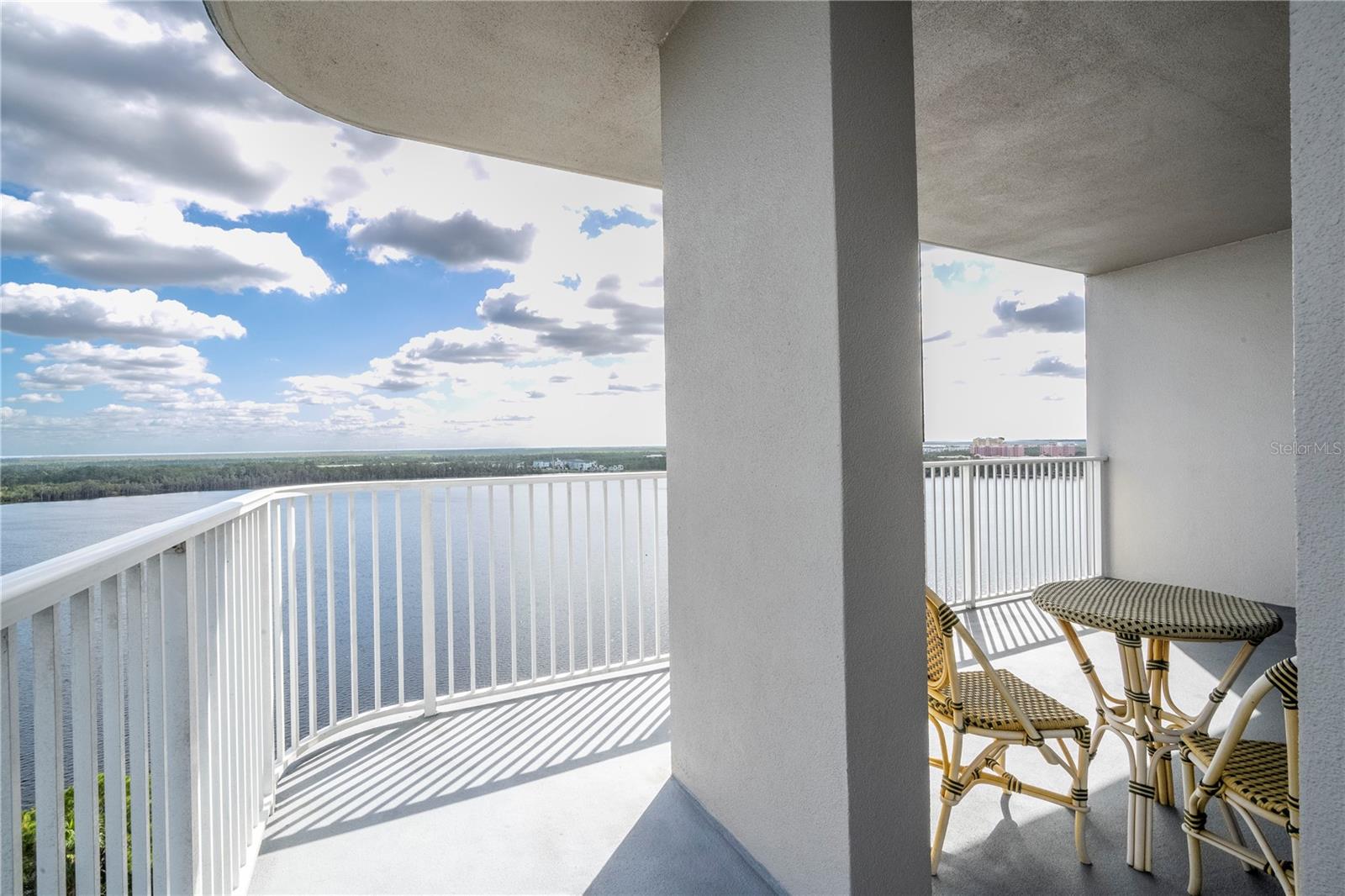 BLUE HERON BEACH RESIDENCE TOWER I - Residential
