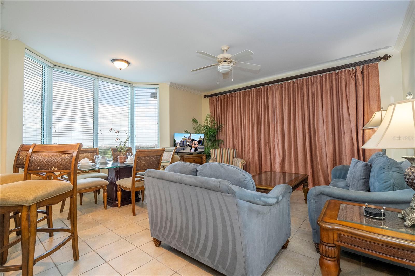 BLUE HERON BEACH RESIDENCE TOWER I - Residential