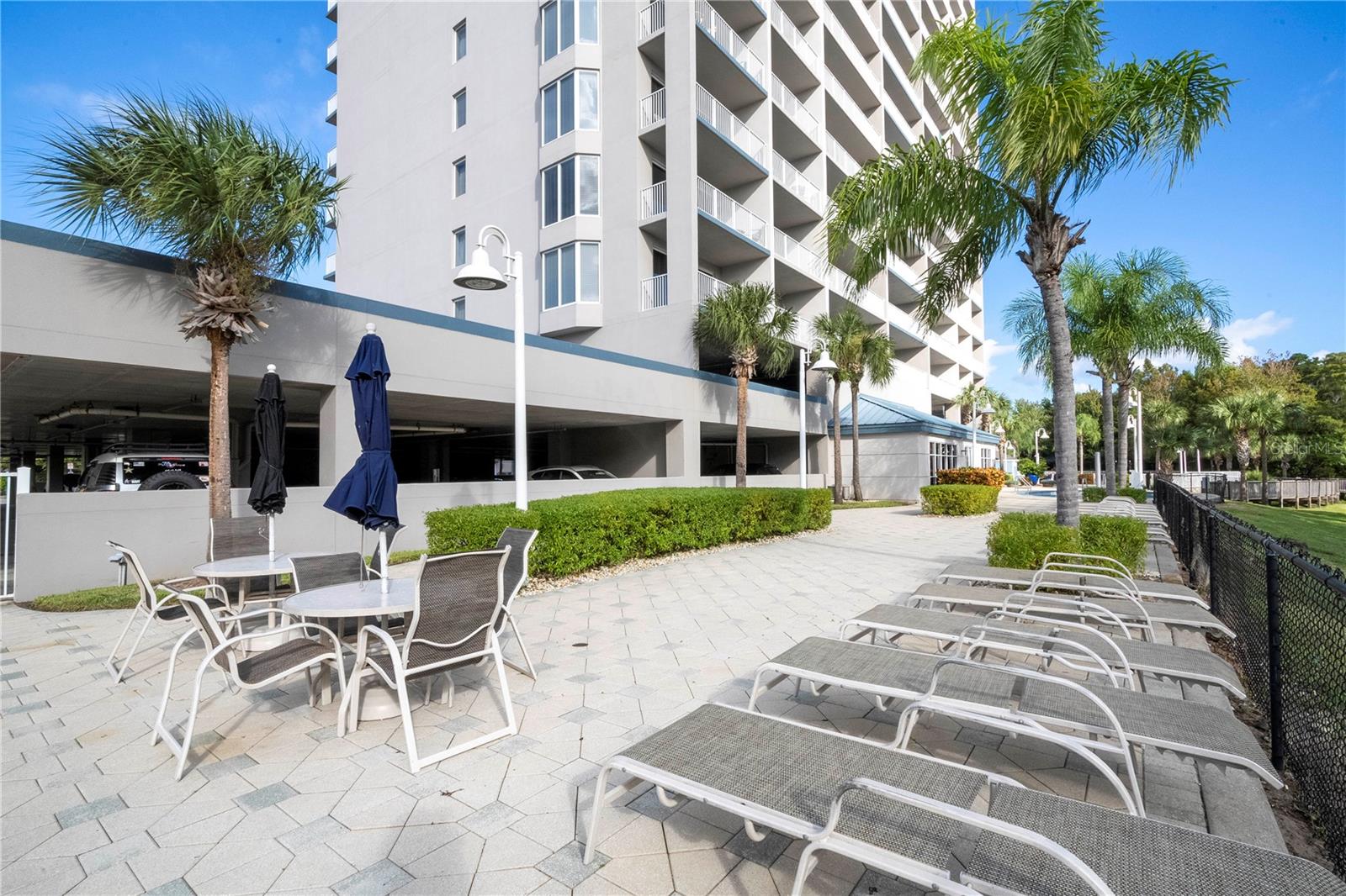 BLUE HERON BEACH RESIDENCE TOWER I - Residential