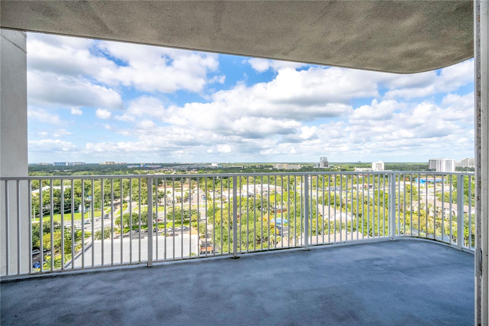 BLUE HERON BEACH RESIDENCE TOWER I - Residential