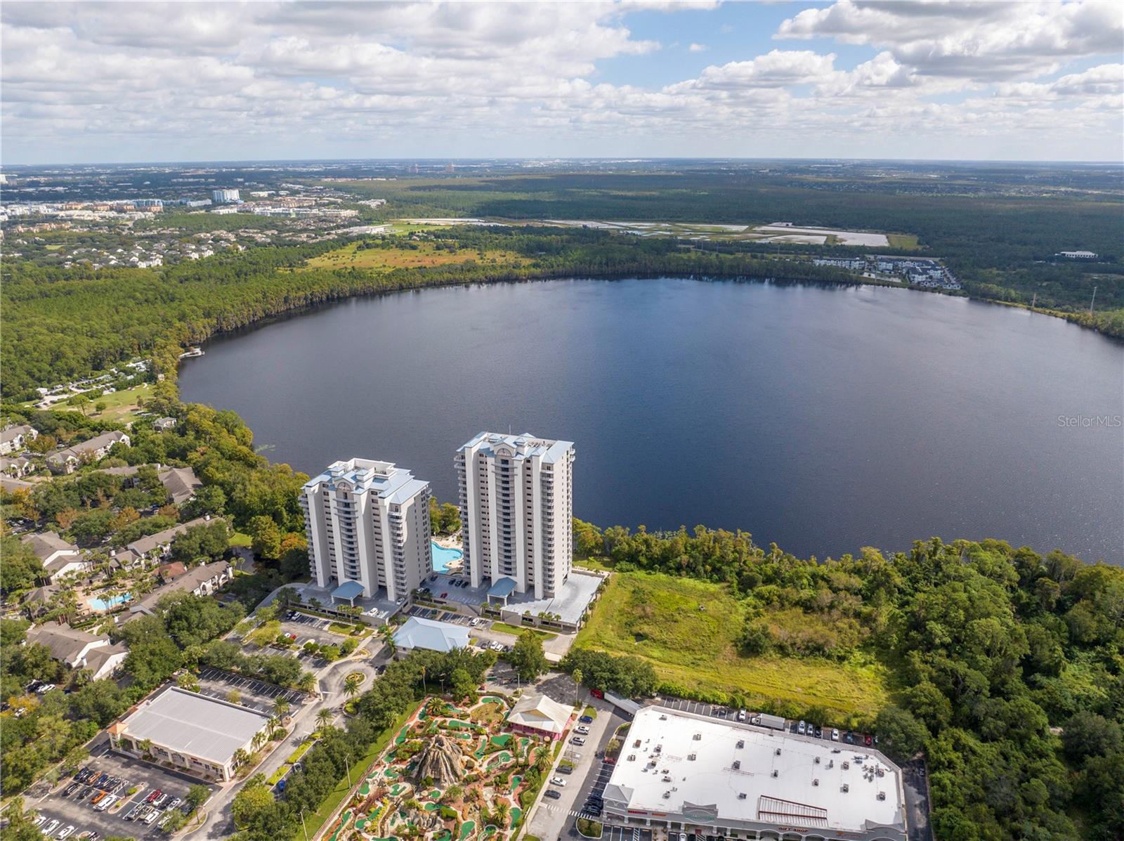 BLUE HERON BEACH RESIDENCE TOWER I - Residential