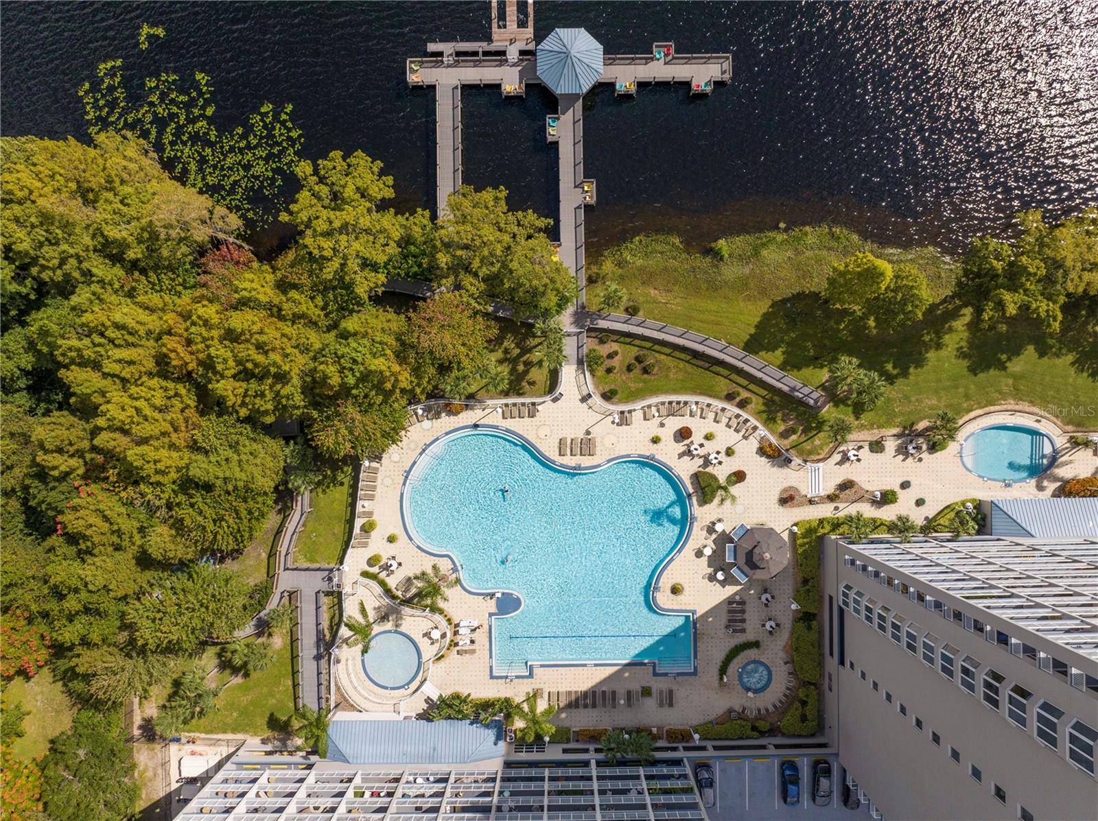 BLUE HERON BEACH RESIDENCE TOWER I - Residential