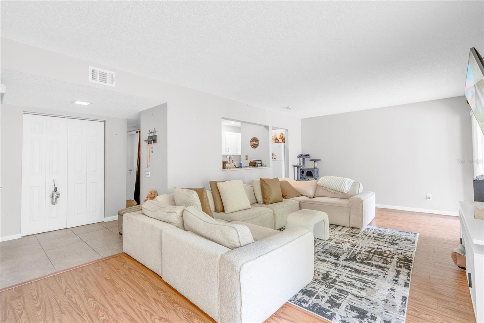 LAKESIDE CONDO APTS - Residential