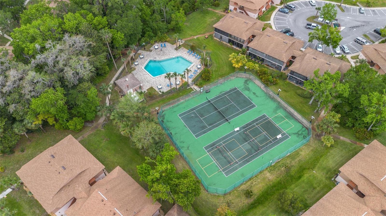 LAKESIDE CONDO APTS - Residential