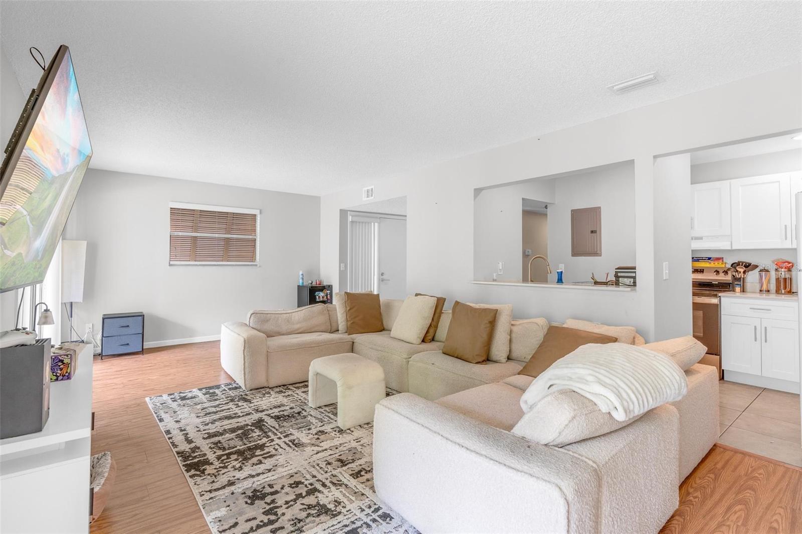 LAKESIDE CONDO APTS - Residential