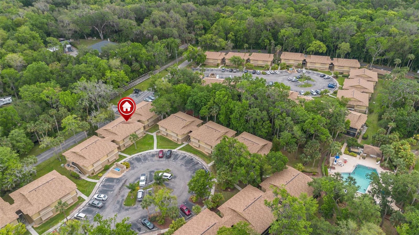 LAKESIDE CONDO APTS - Residential