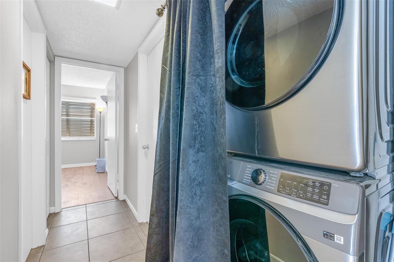 LAKESIDE CONDO APTS - Residential