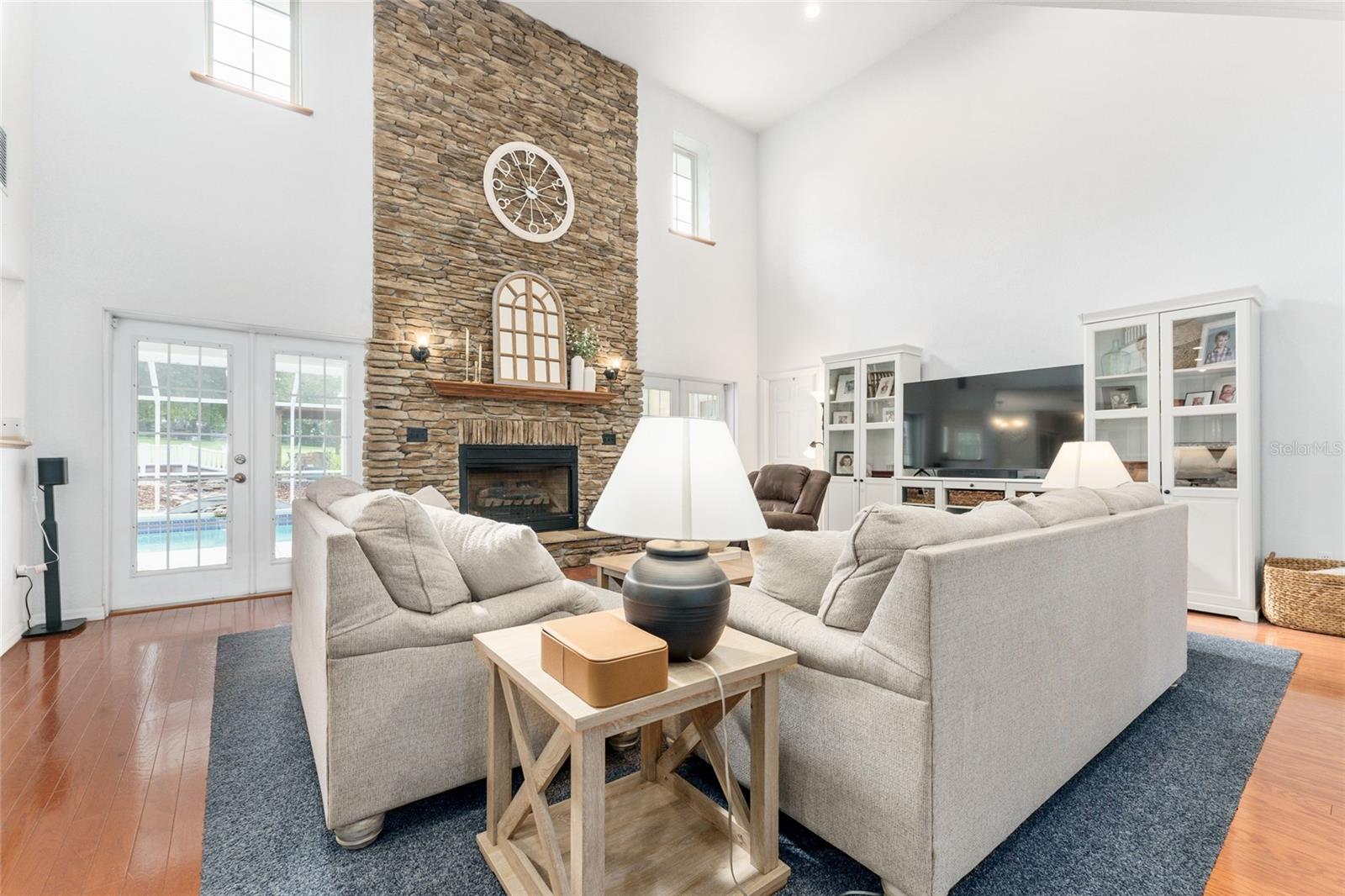 BRIDLE RUN - Residential