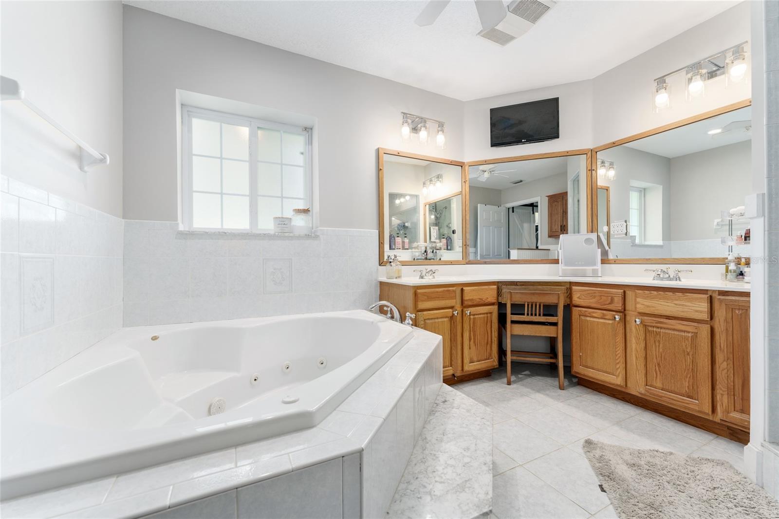 BRIDLE RUN - Residential