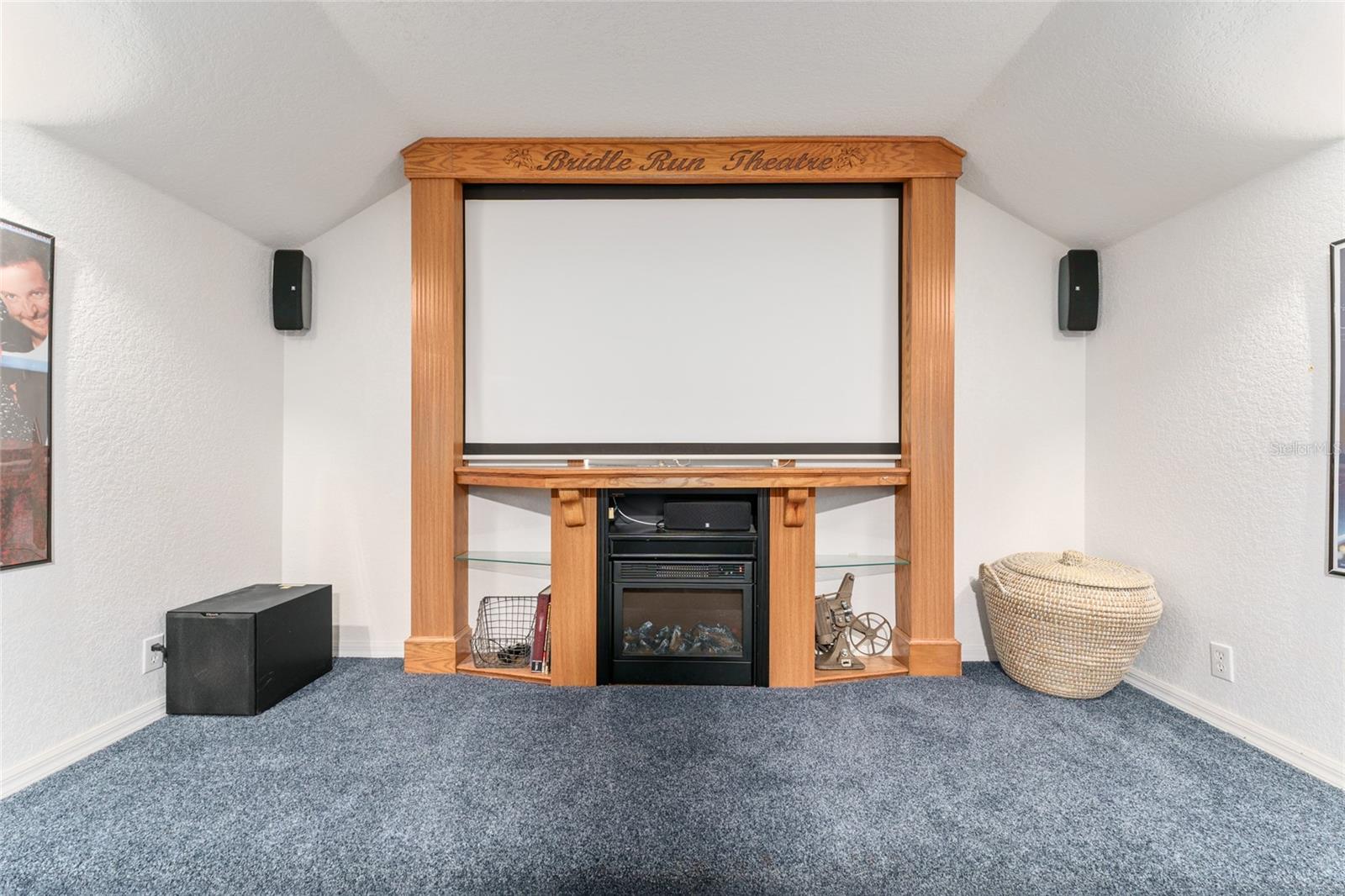 BRIDLE RUN - Residential