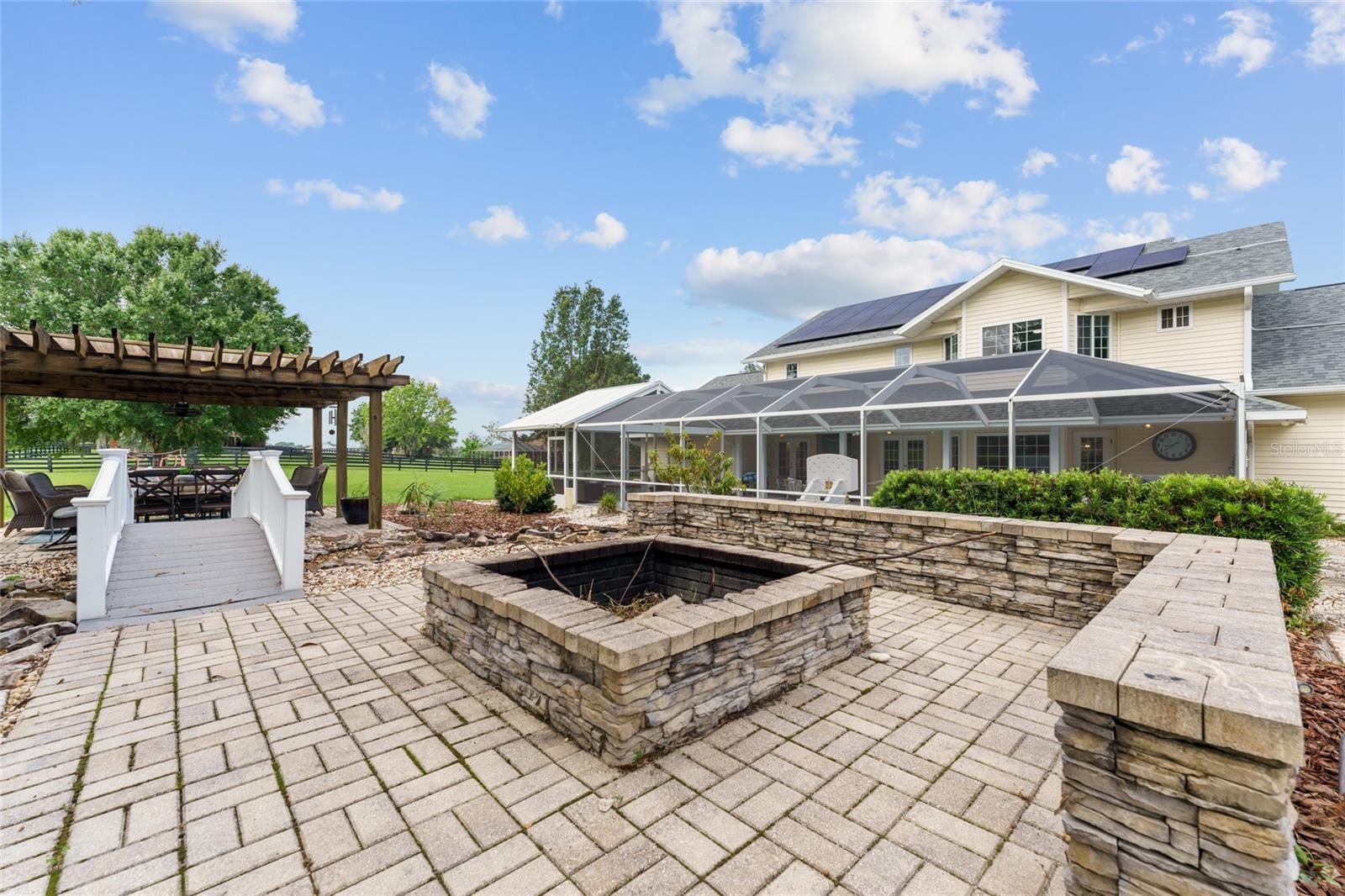 BRIDLE RUN - Residential