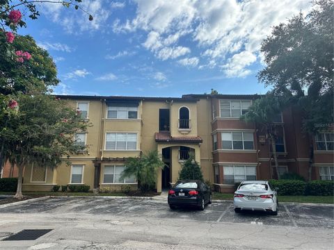 Photo of 5124 Conroy Road #11, Orlando, FL 32811 (MLS # O6337735)