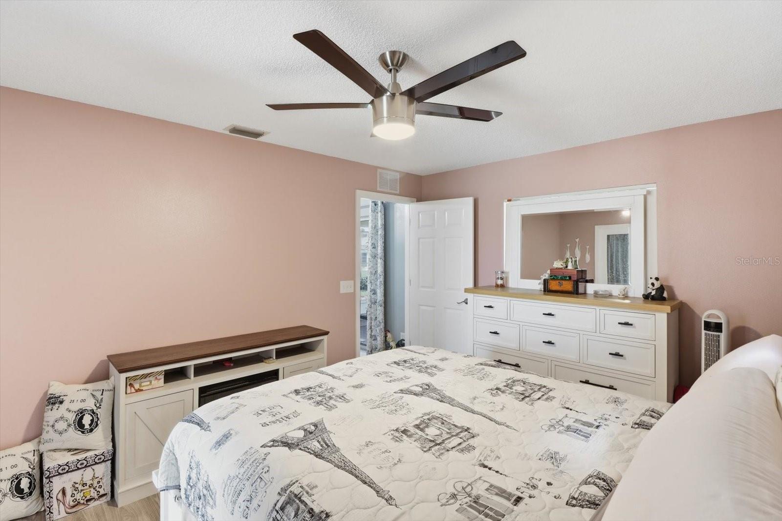 OCALA PALMS - Residential