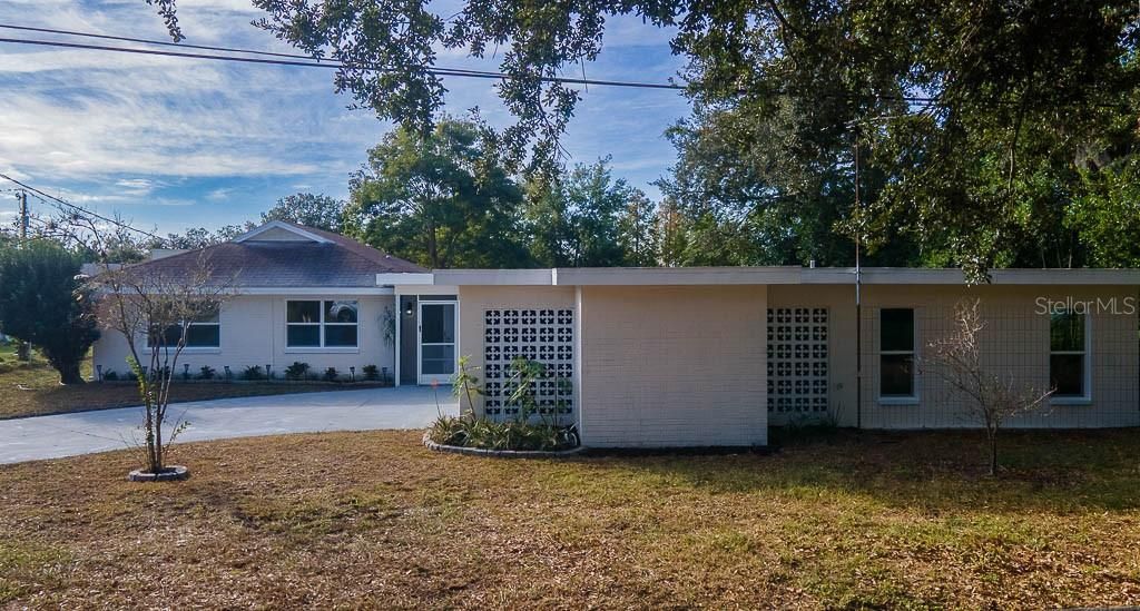 Photo of 1925 John Arthur Way, Lakeland, FL 33803 (MLS # GC535894)