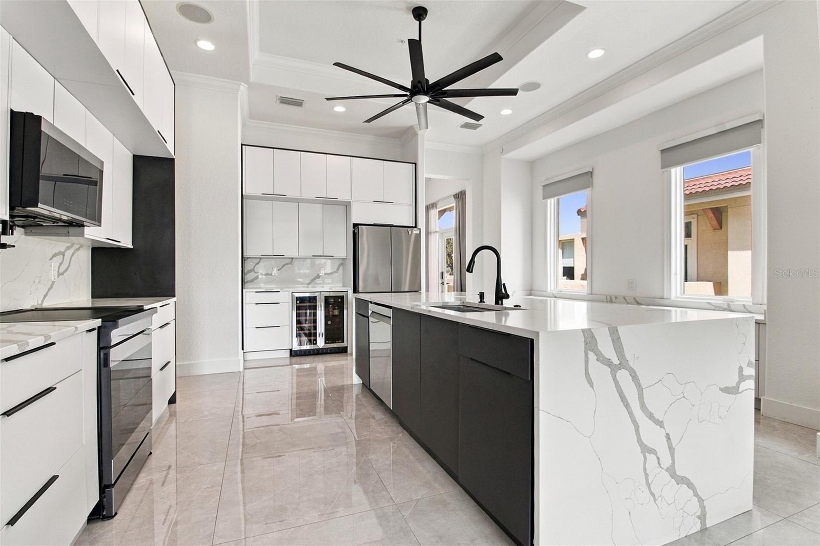 1022 PASEO DEL RIO NE 1022