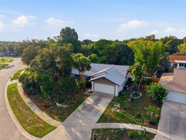 8423 BERMUDA DUNES DRIVE